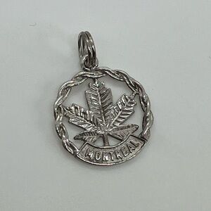 Vtg 925 Sterling Silver Montreal Maple Leaf Cutout Circle Charm / Pendant